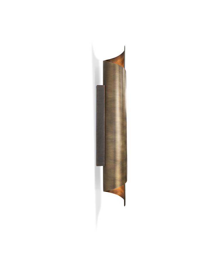 Verouderd messing wandlamp