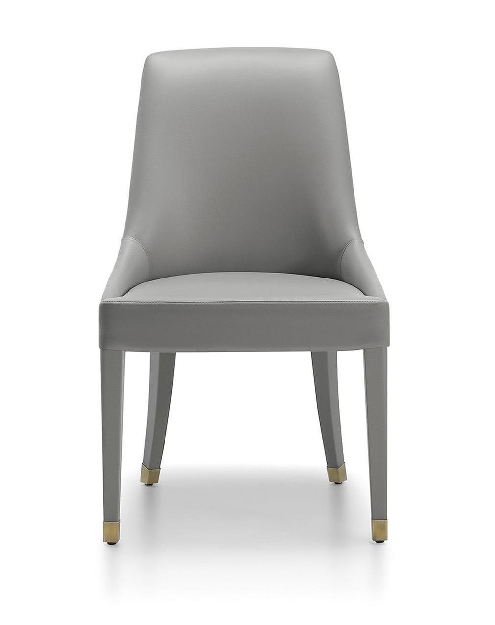 Chaise Affair avec pieds métalliques