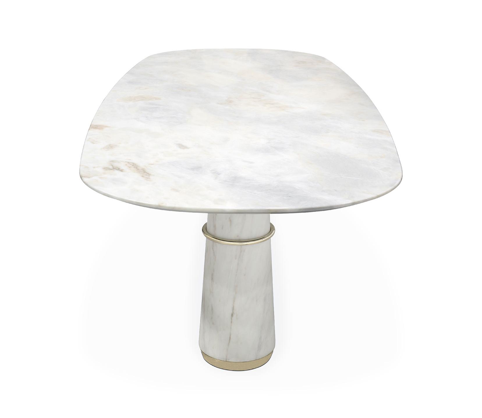 Marmeren eettafel