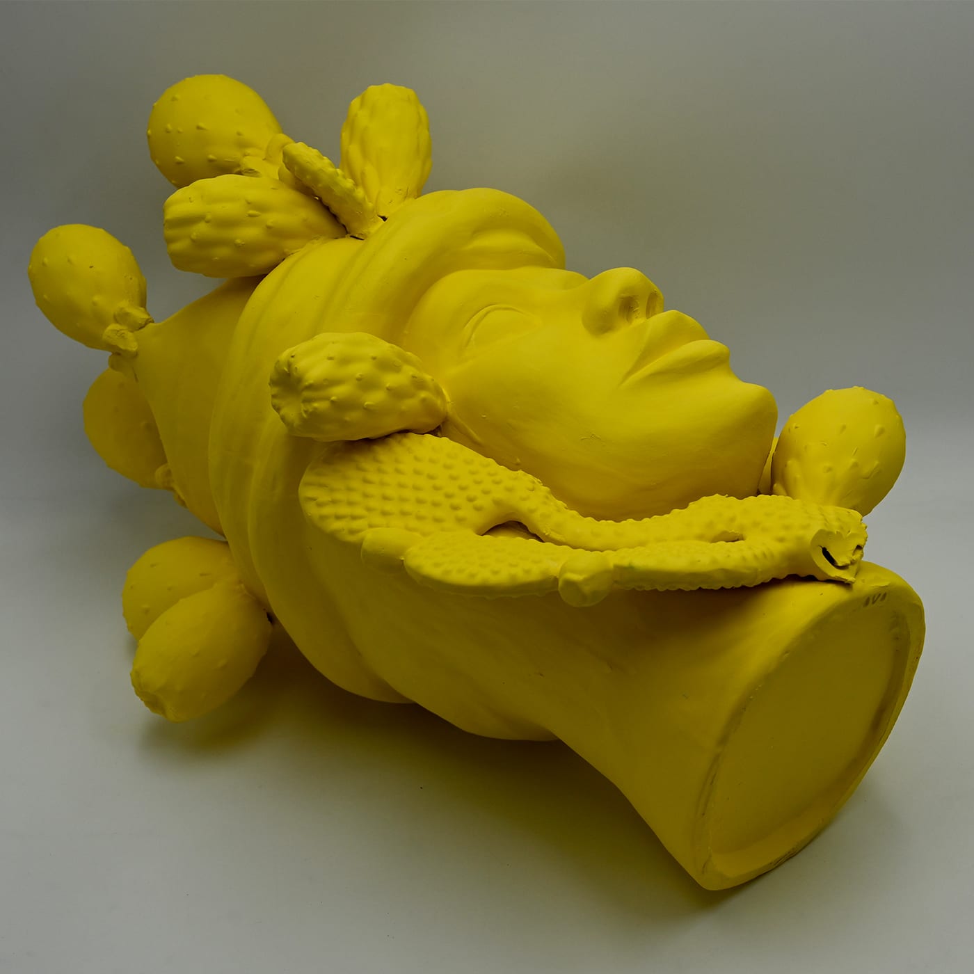 Sculpture artisanale jaune Moorkop