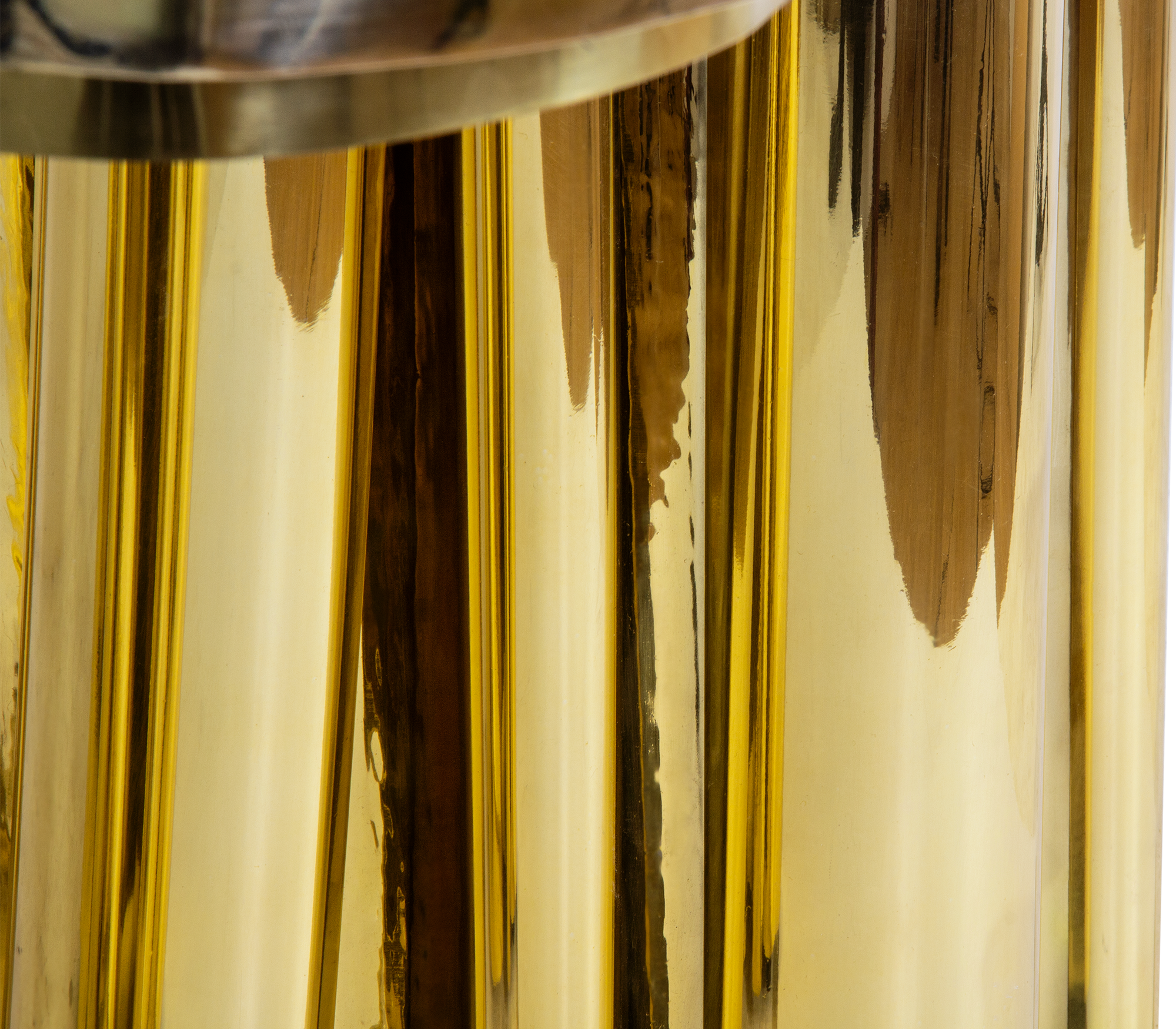 Ambachtelijke gouden eettafel