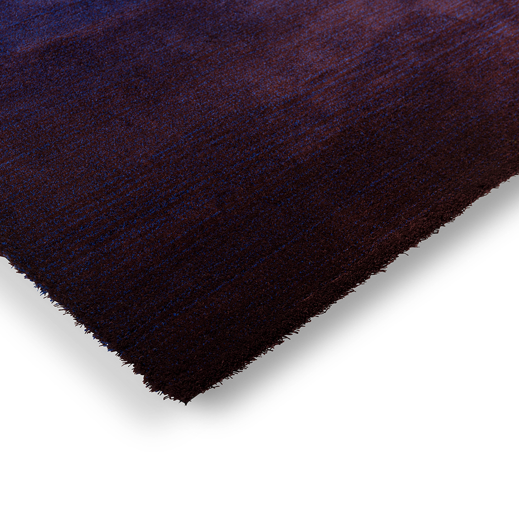 Shade Low elektrisch blauw/aubergine tapijt | Maat: 200 × 300 cm