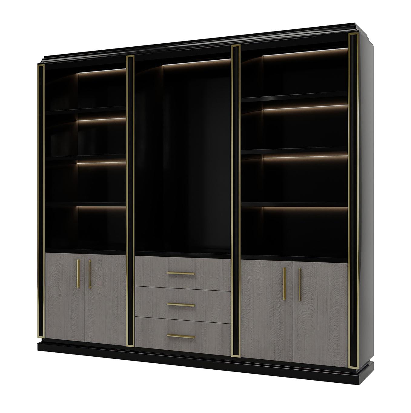 Boekenkast met houten deuren