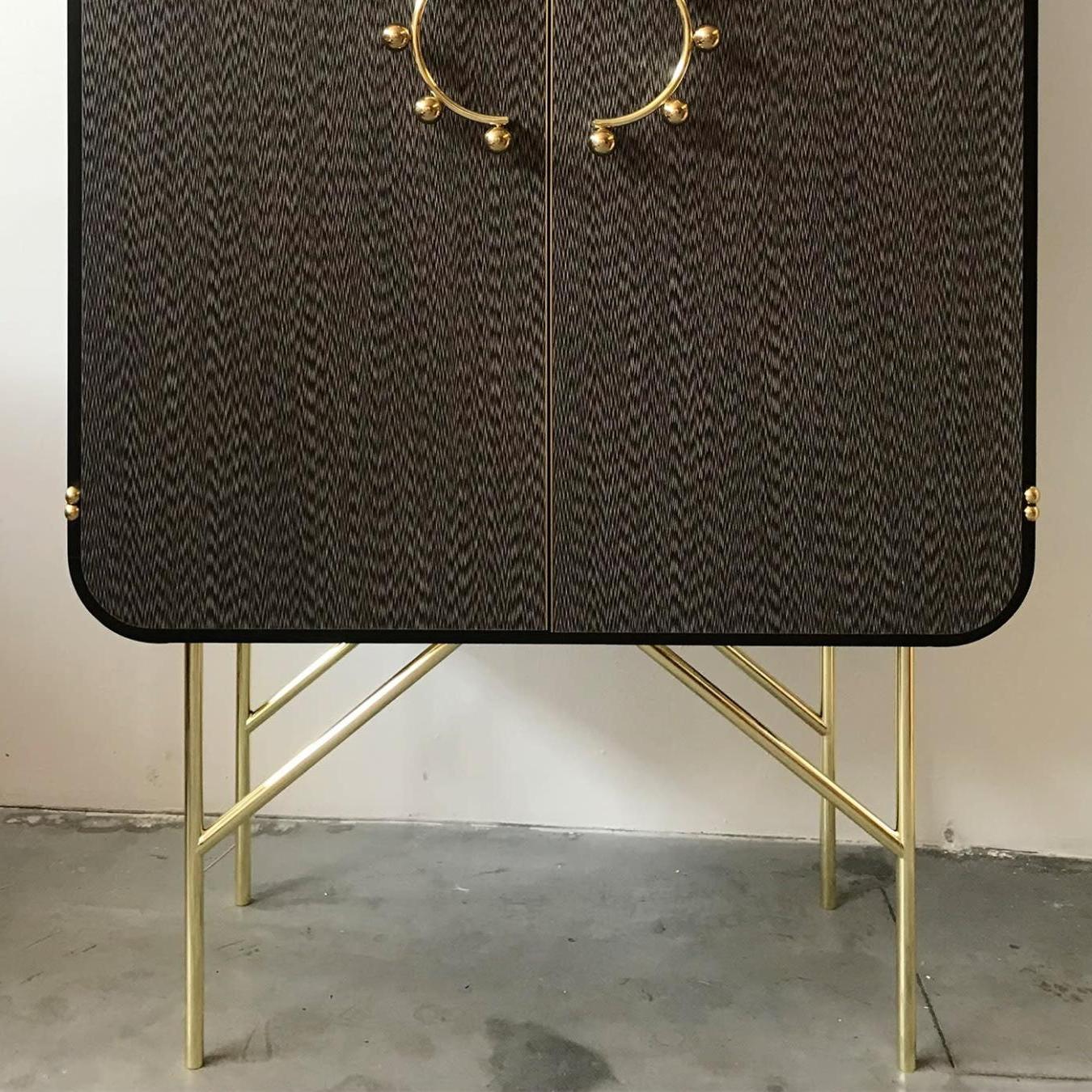 Armoire contemporaine en bois
