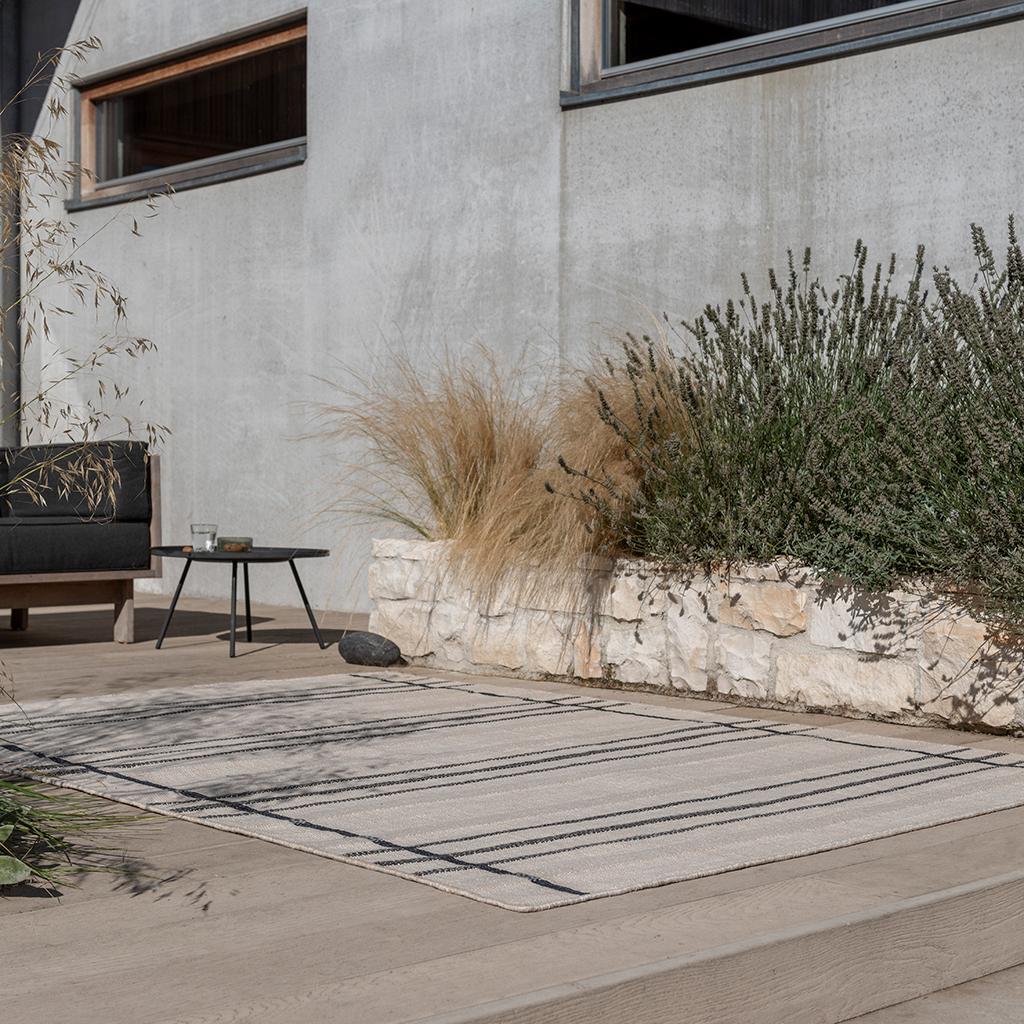 Zona houtskool lijn outdoor tapijt | Maat: 160 × 230 cm