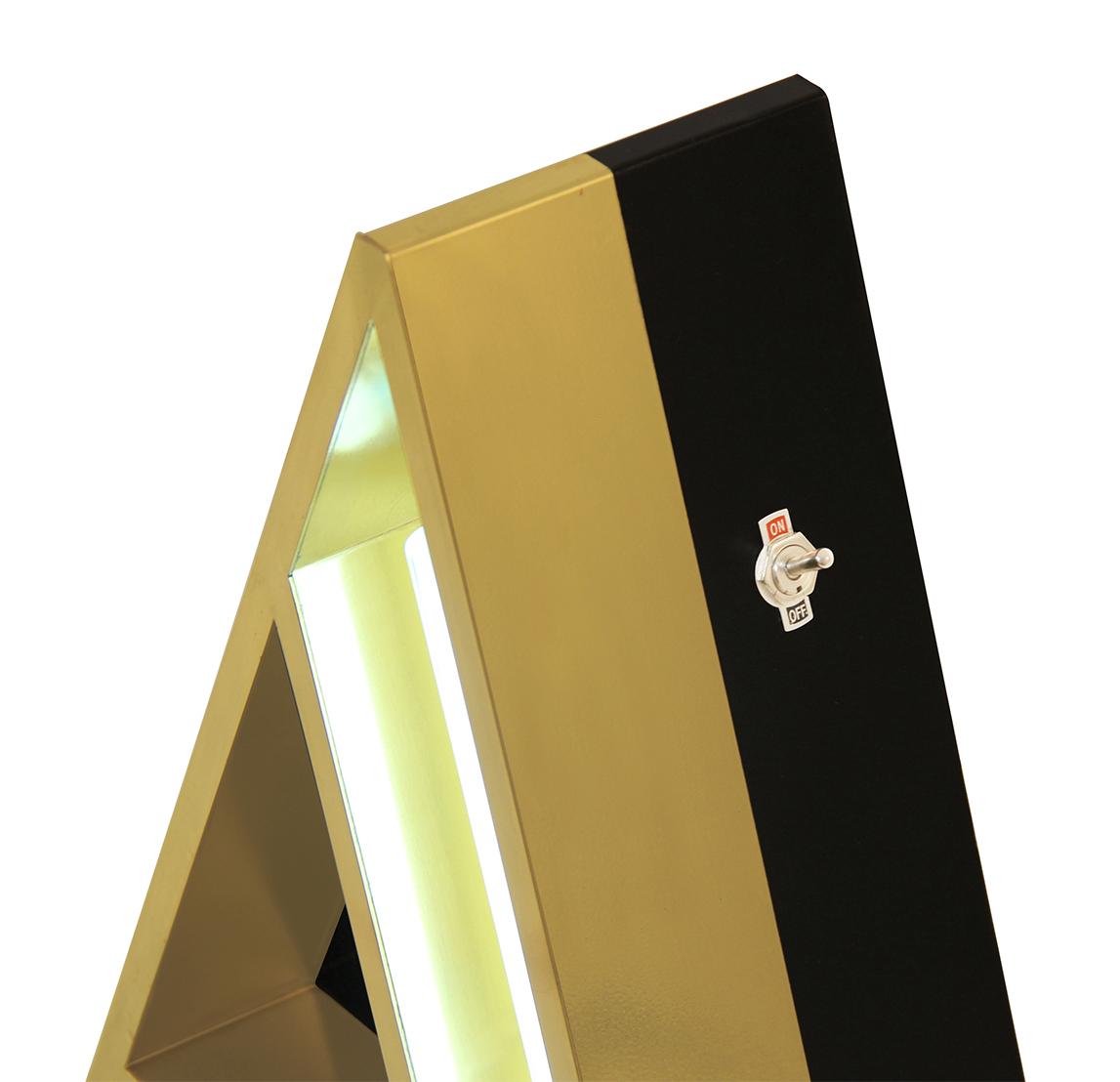 Lettre A lumineuse Alpha