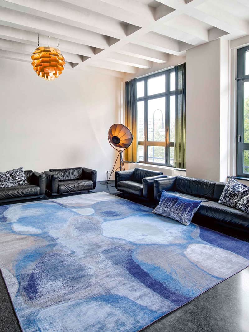 Blue / Grey handgemaakt luxe vloerkleed | Maat: 250 × 300 cm