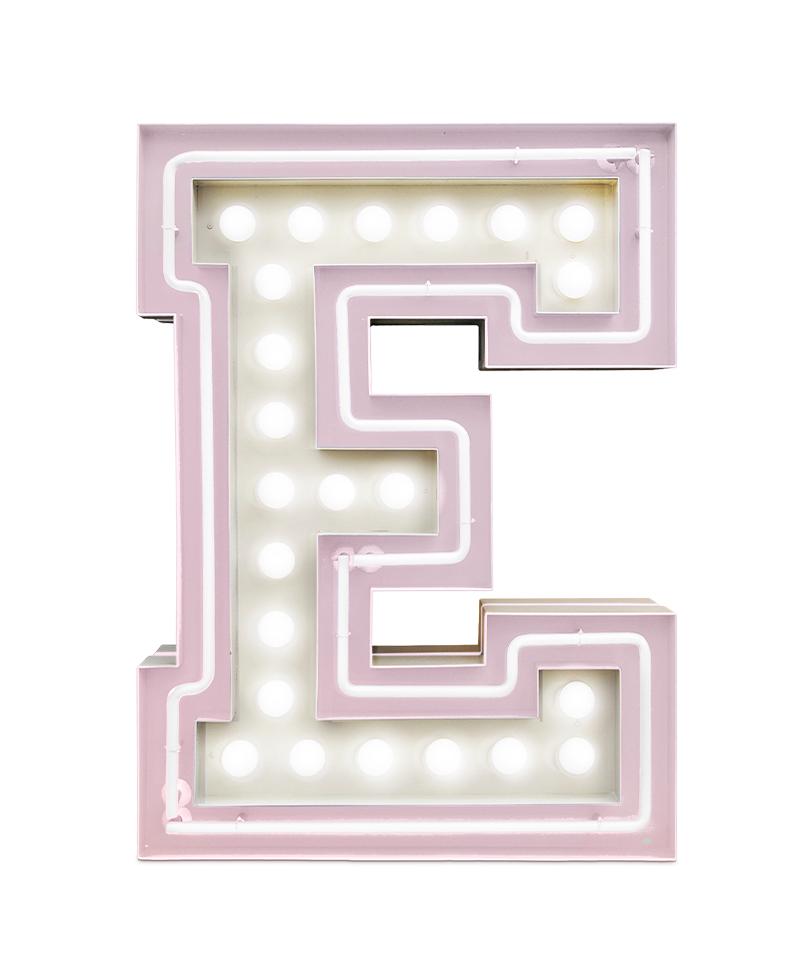 Lettre E lumineuse Enchanting