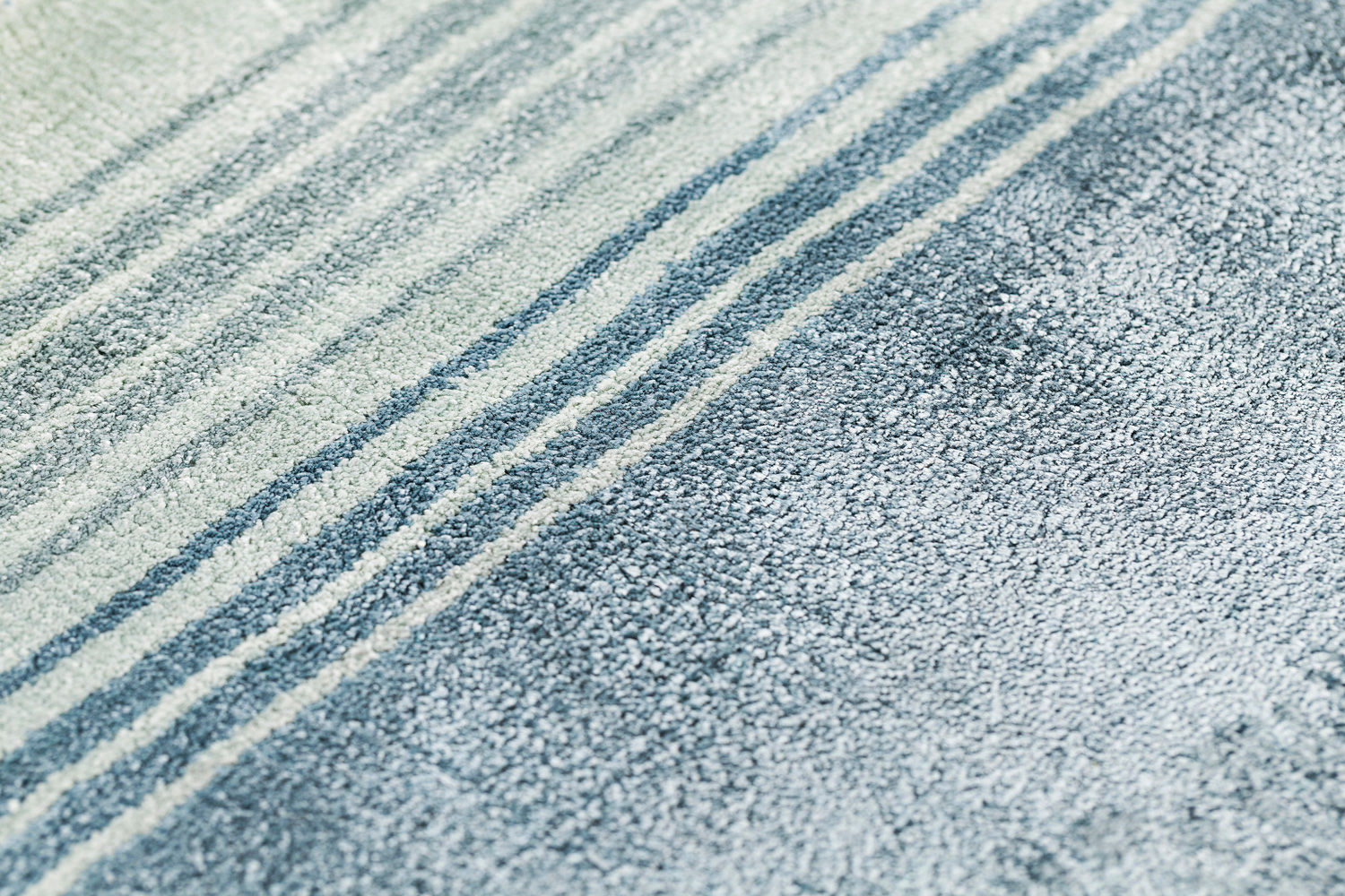 Tapis en viscose tissé main Ocean