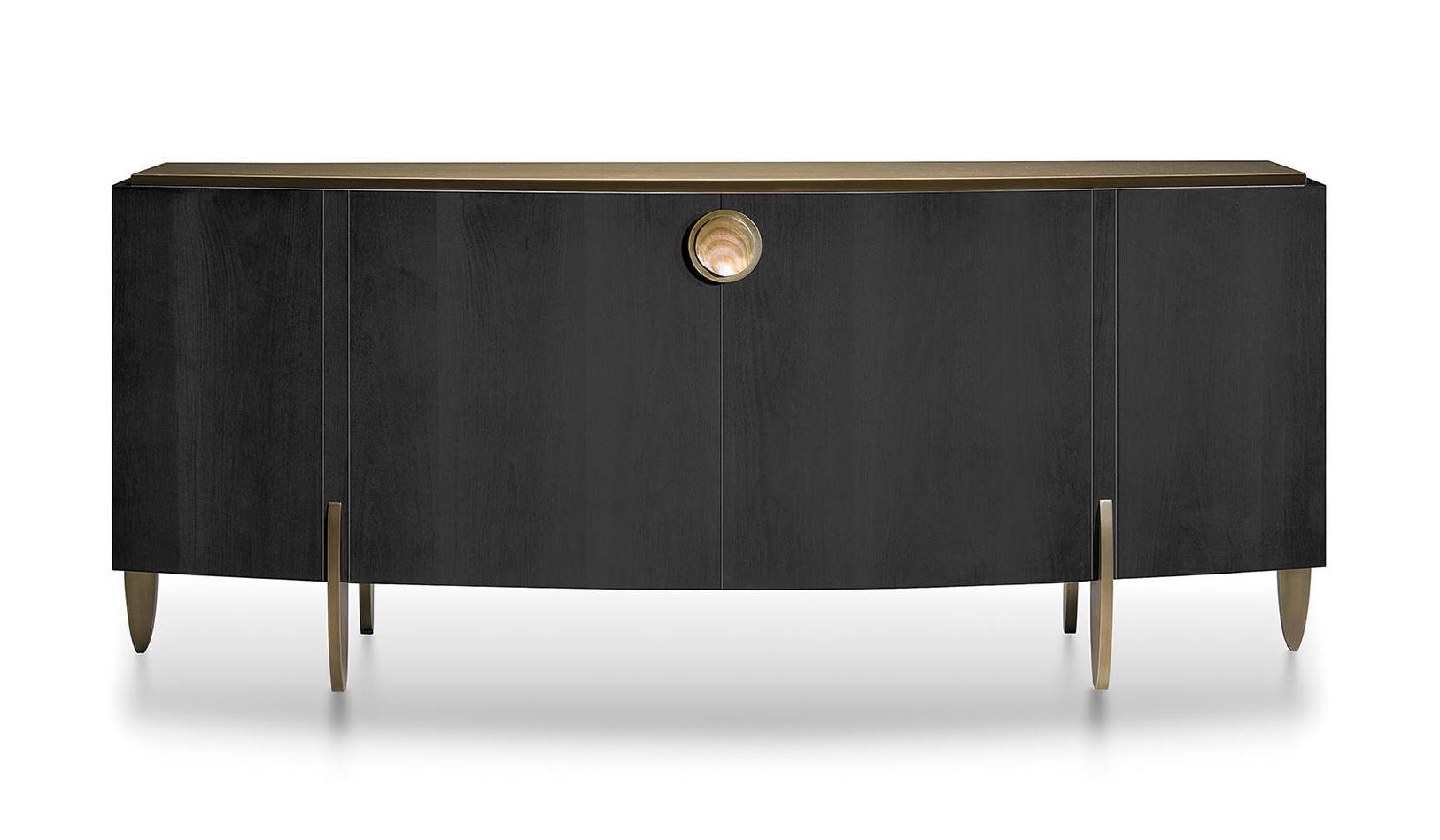 Glanzend en parelmoer buffet met bronzen poten