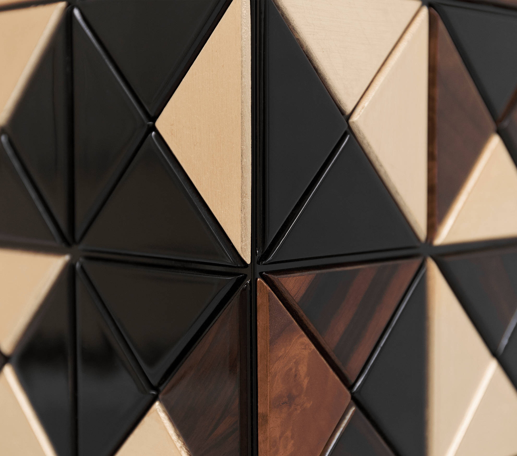 Mosaic walnoot kast