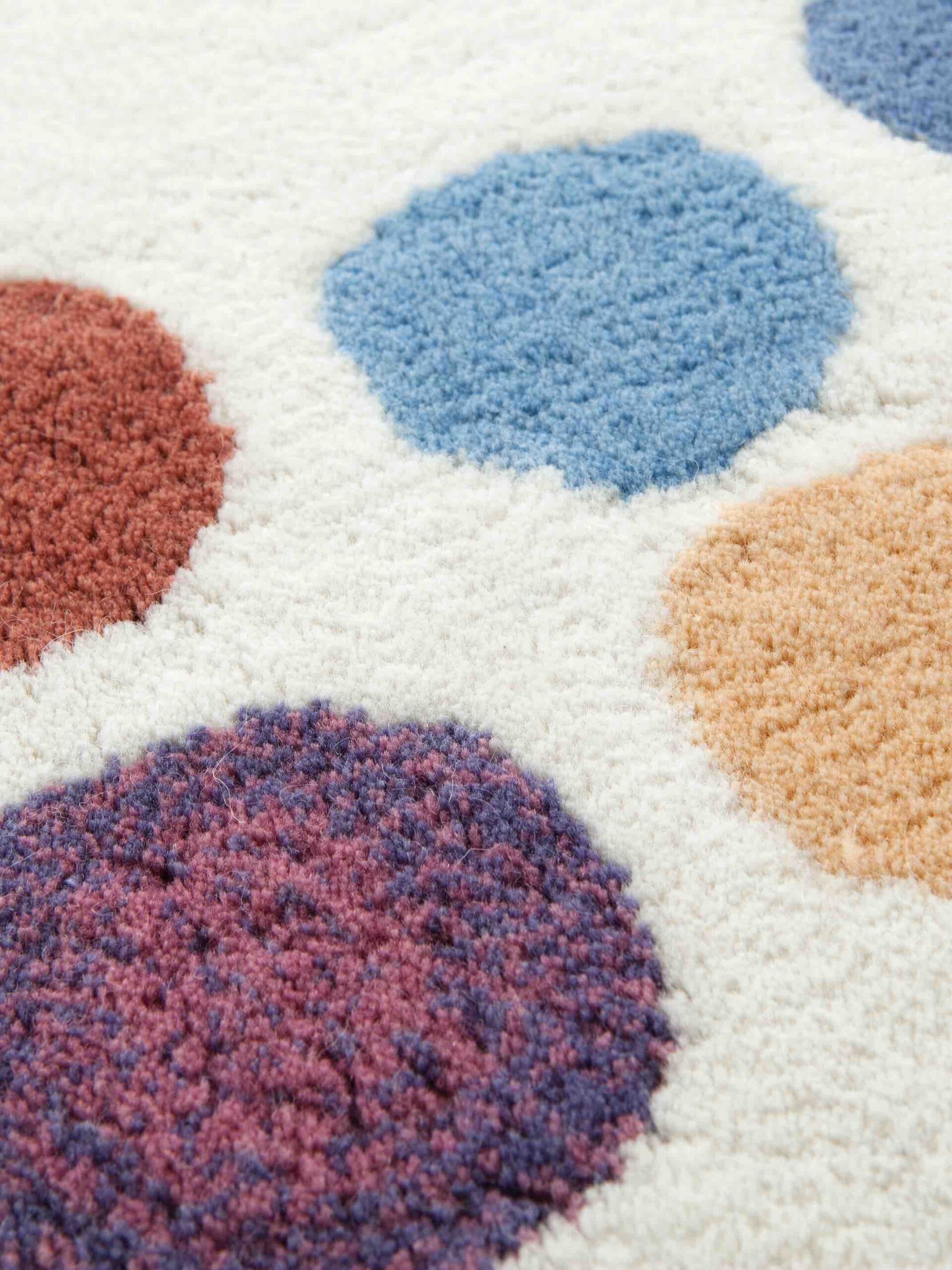Pompon designer handgeweven vloerkleed