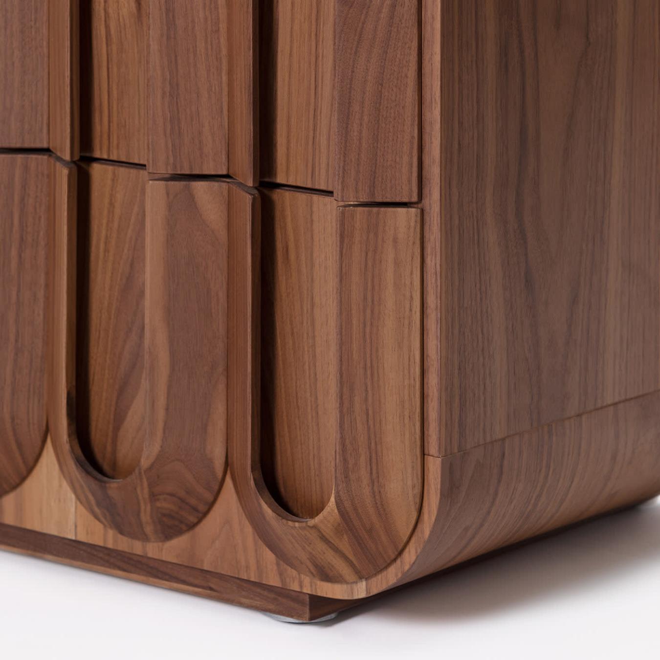 Commode en bois élégante
