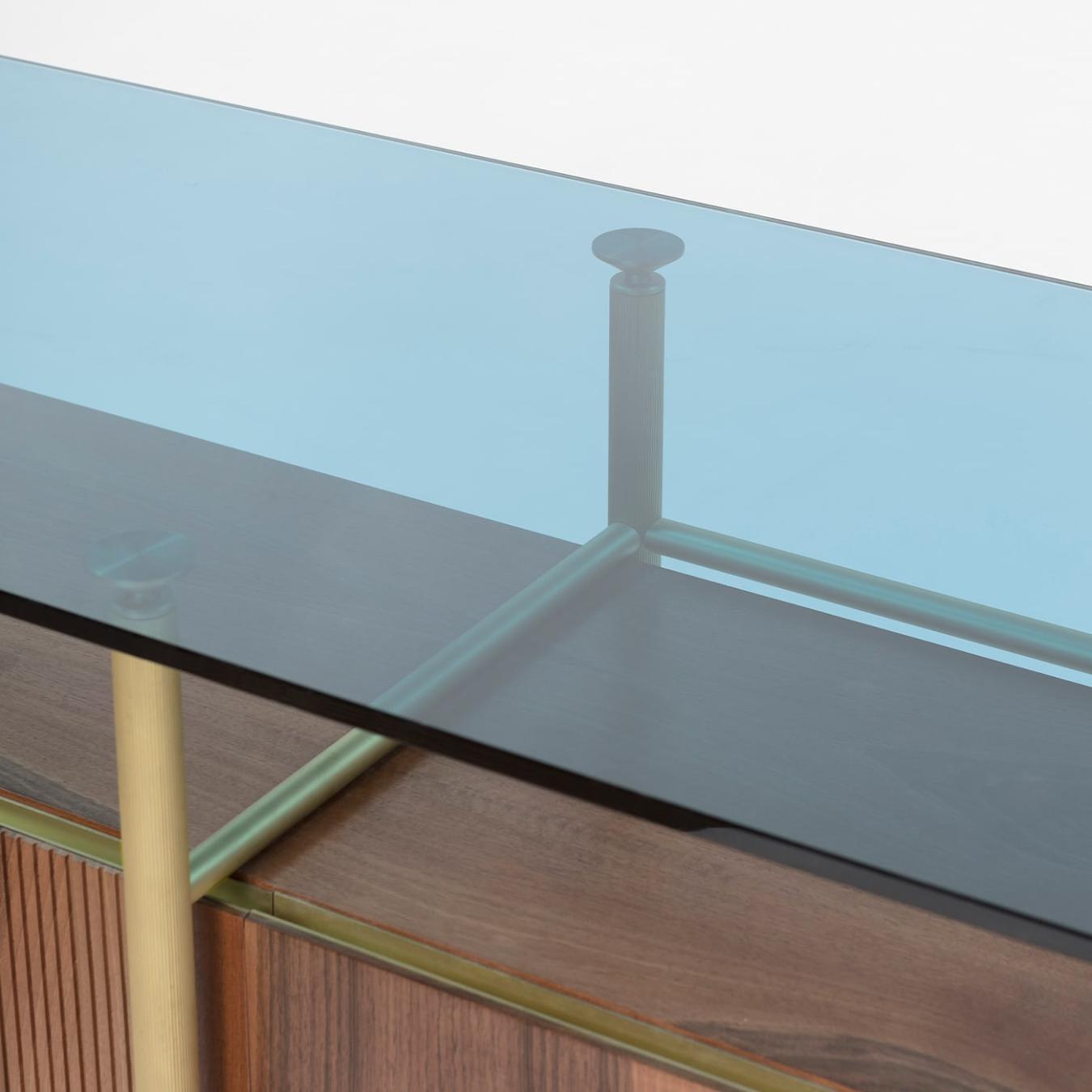 Elegant houten dressoir