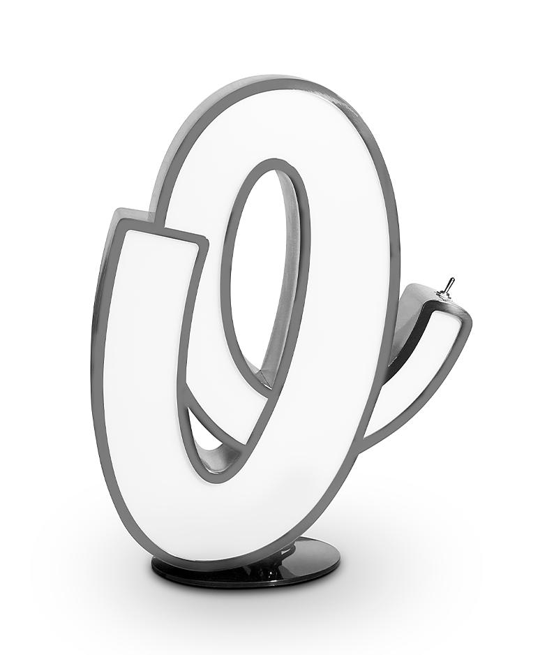 Opulent letter O