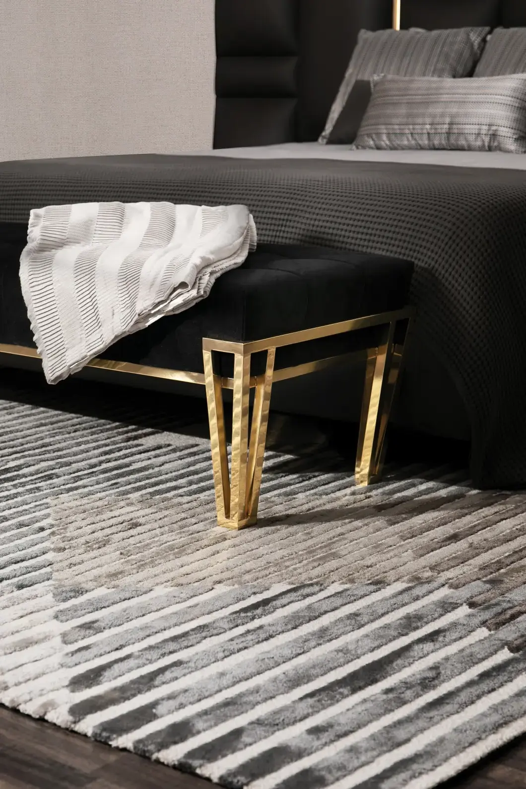 Obsidian ottoman - 6