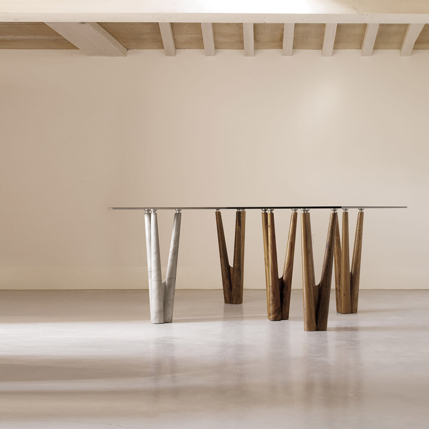 Gaudì prachtige ronde tafel