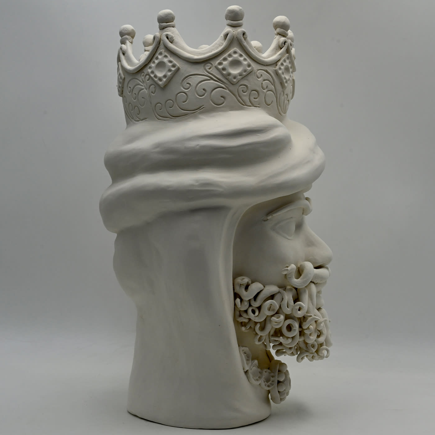 Moorkop grijze sculptuur