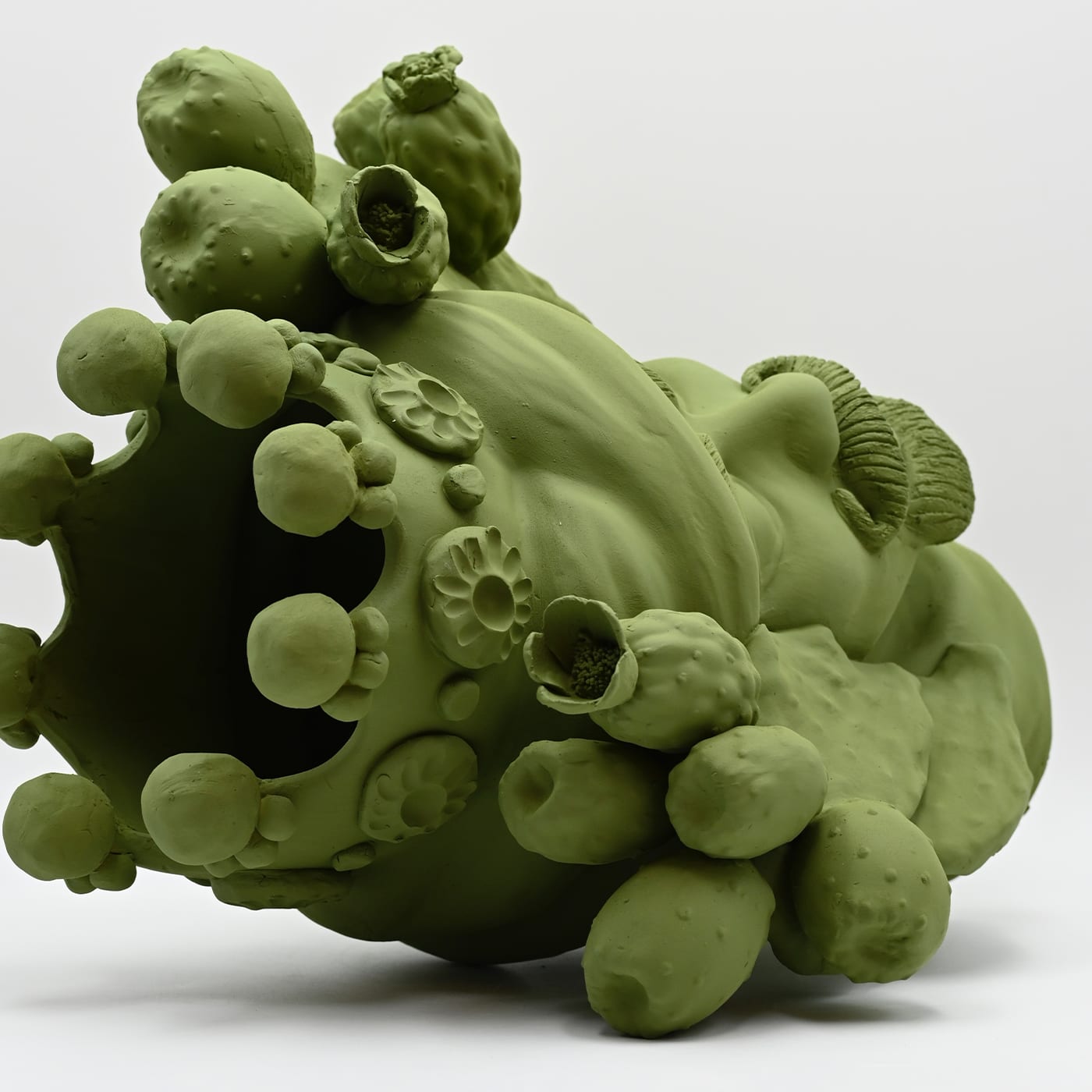 Moorkop groene handgemaakte sculptuur