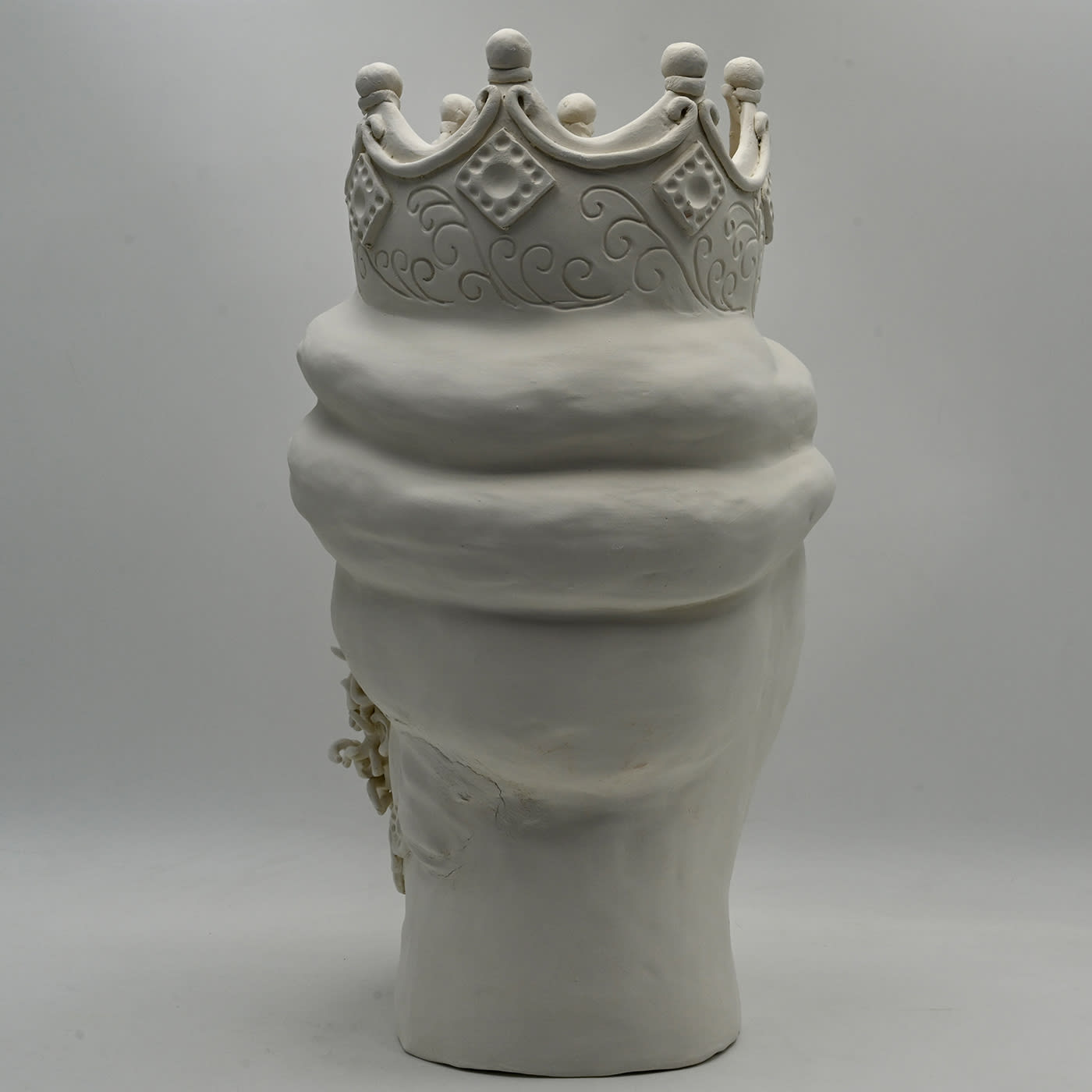 Moorkop grijze sculptuur