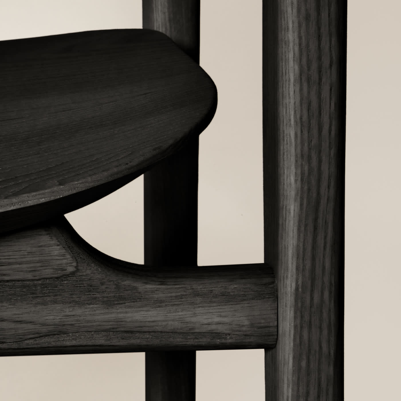 Chaise Duna en frêne noir