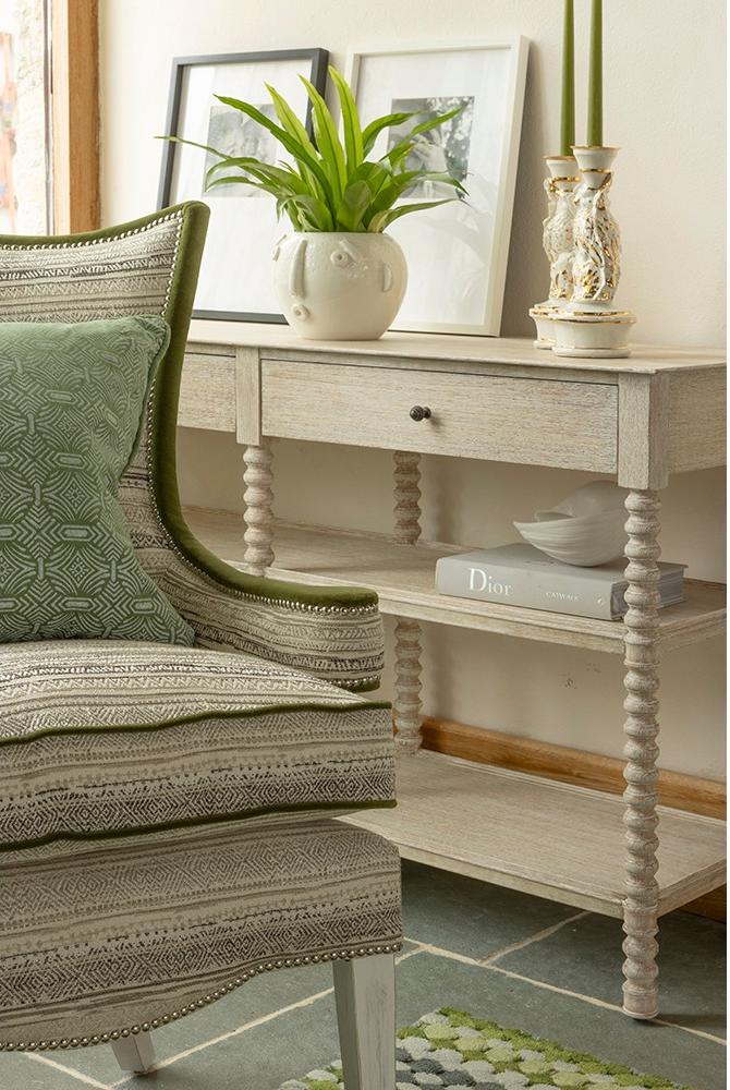Tormarton console