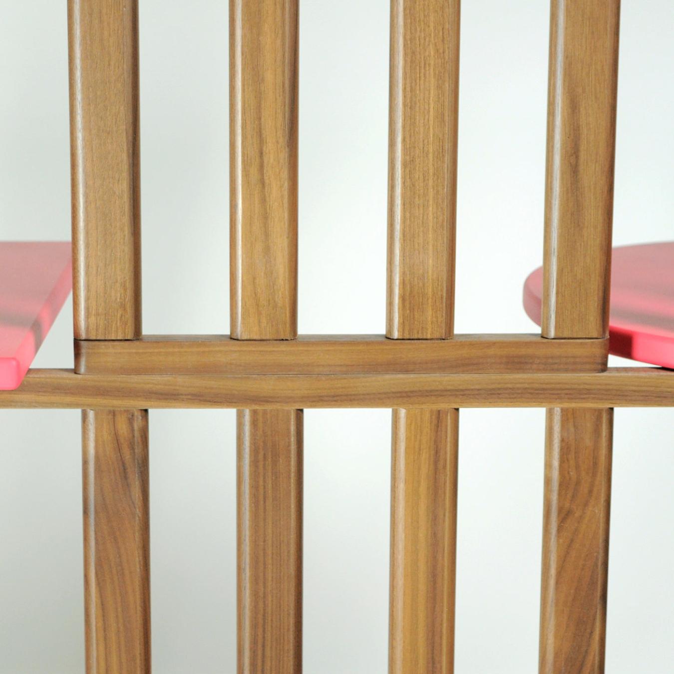 Roze vijflaagsе boekenkast