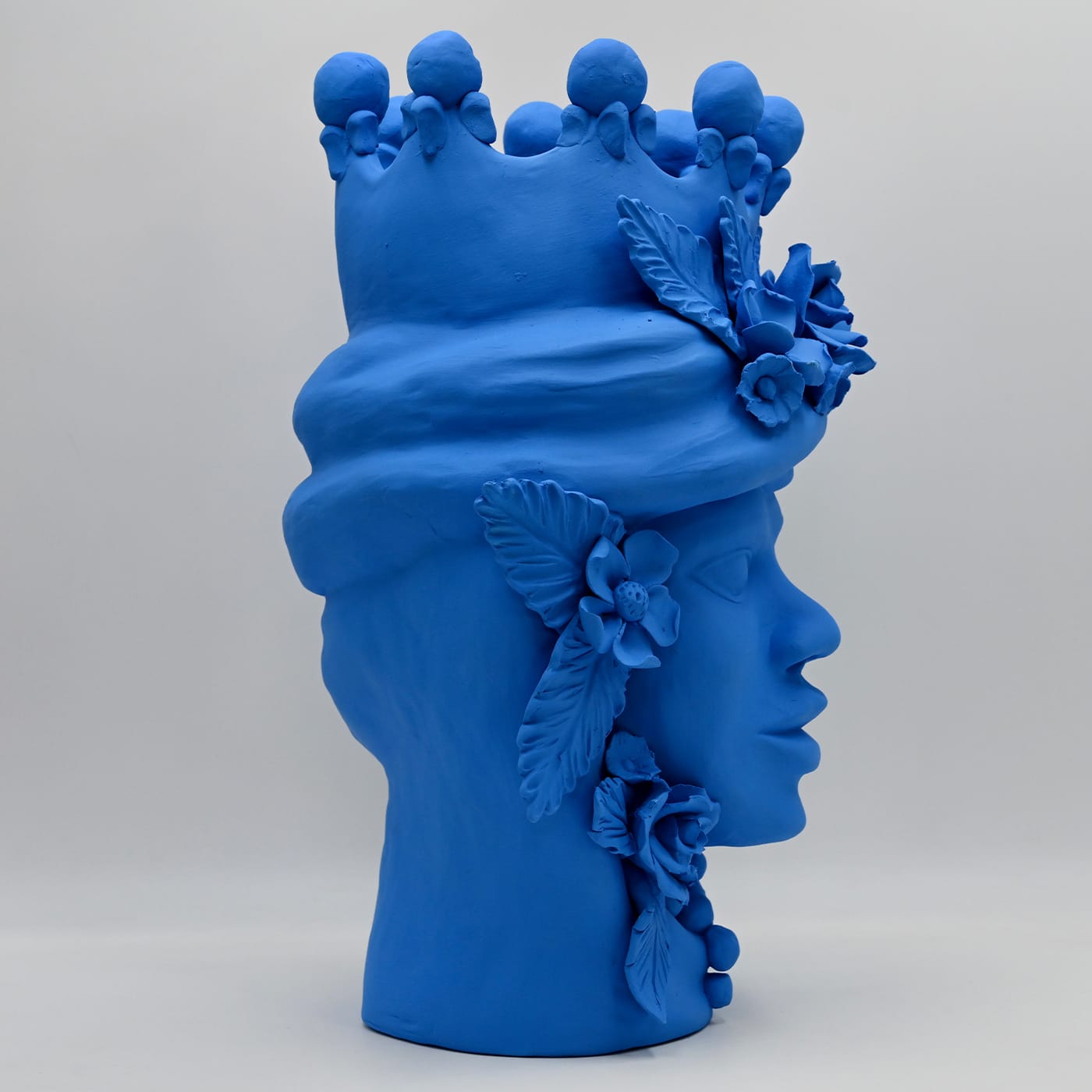 Moorkop blauwe sculptuur