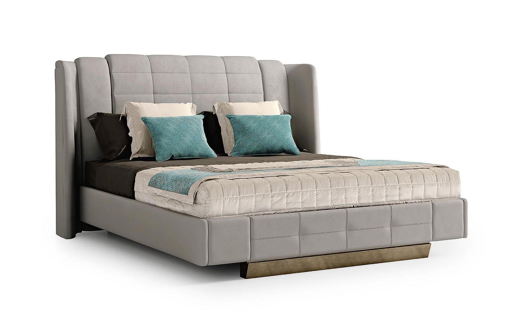 Lit élégant matelassé avec pieds en métal