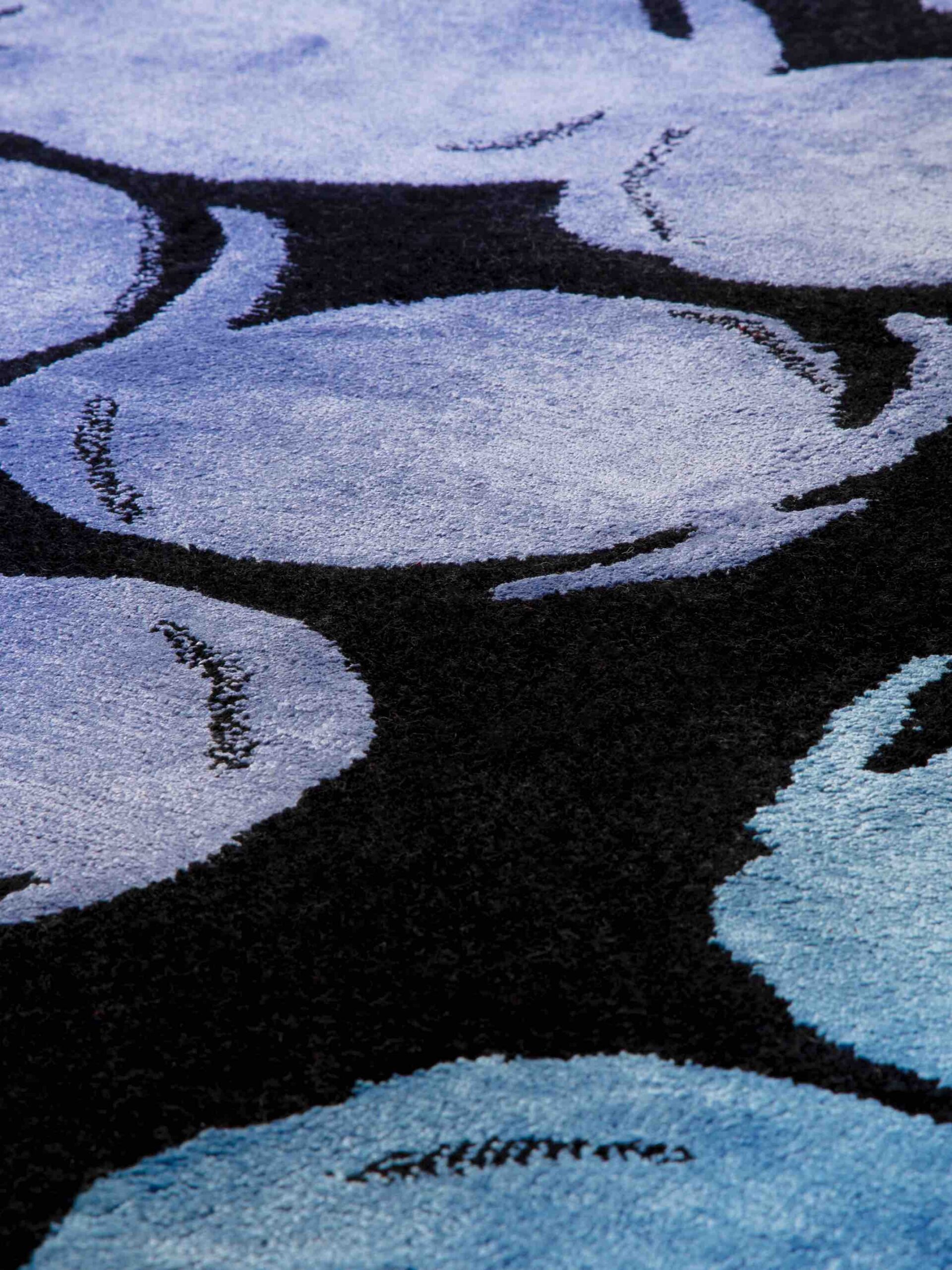 Pienovuoto handgeweven vloerkleed