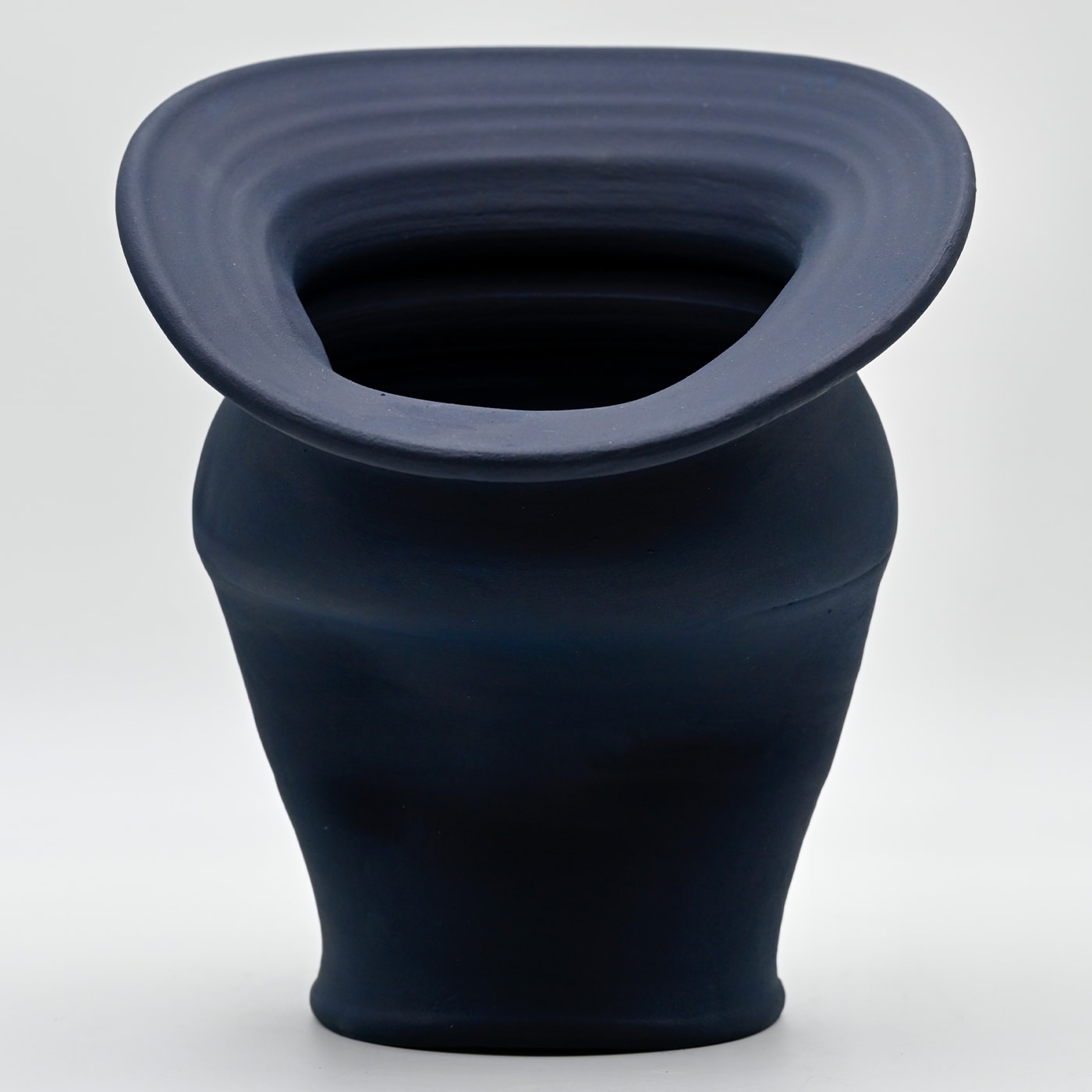 Vase bleu fait main