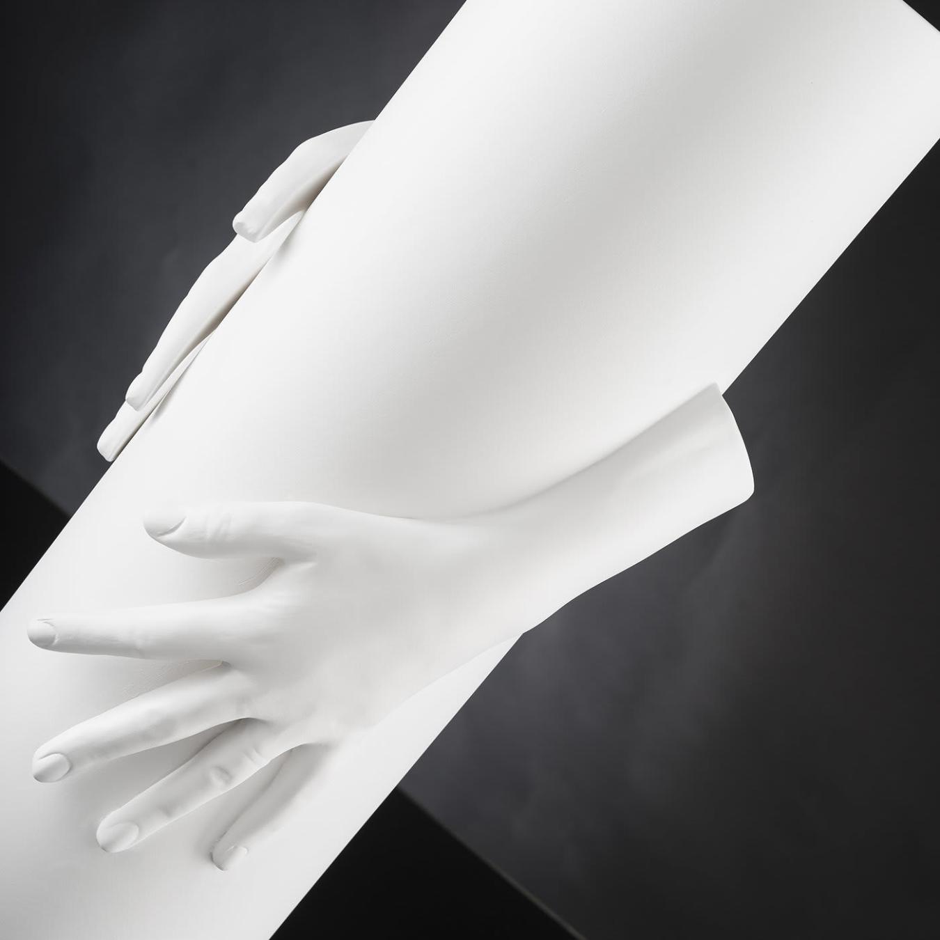 Vase Hands