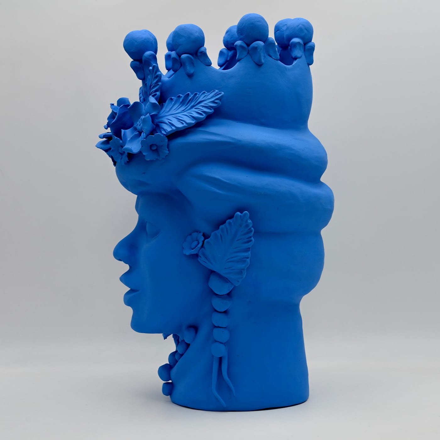 Moorkop blauwe sculptuur