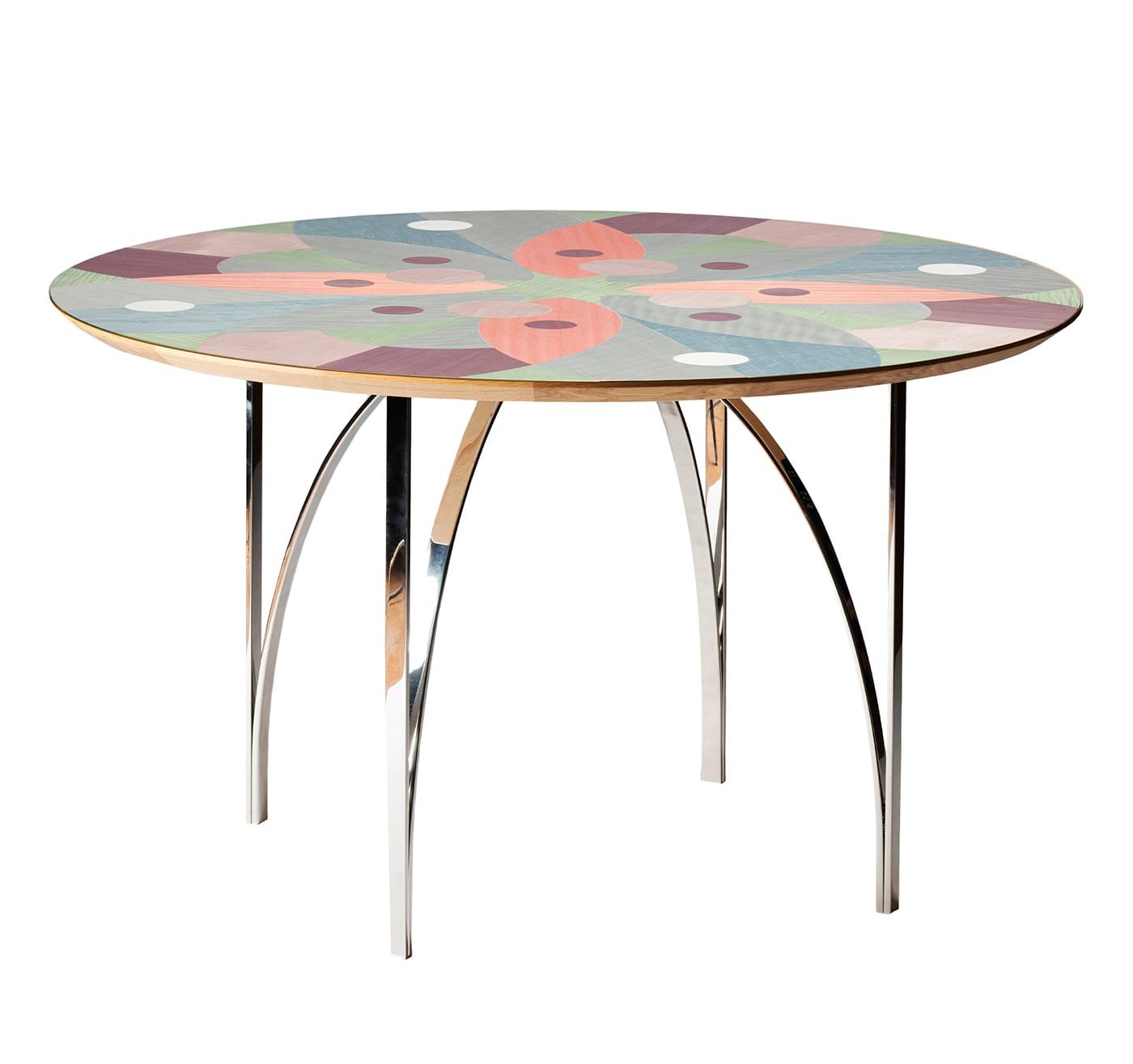Meerkleurige gefineerde eettafel