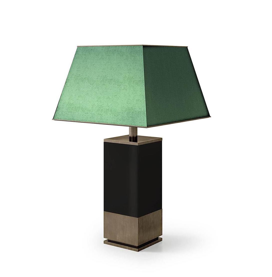 Moderne grote tafellamp met bronzen voet