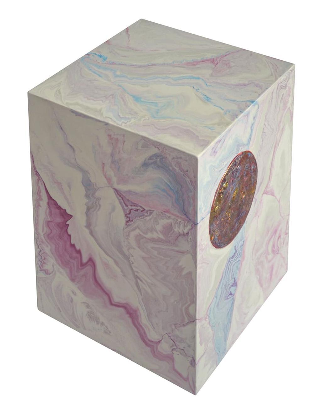 Table d'appoint en scagliola rose