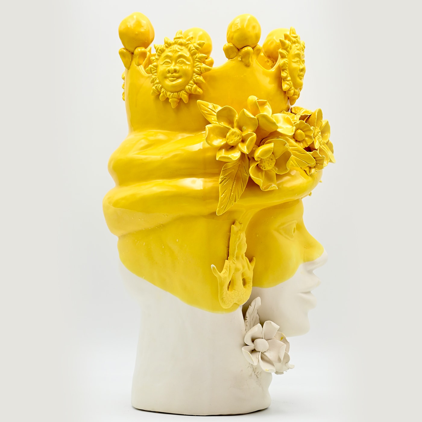 Moorkop goud & witte handgemaakte sculptuur