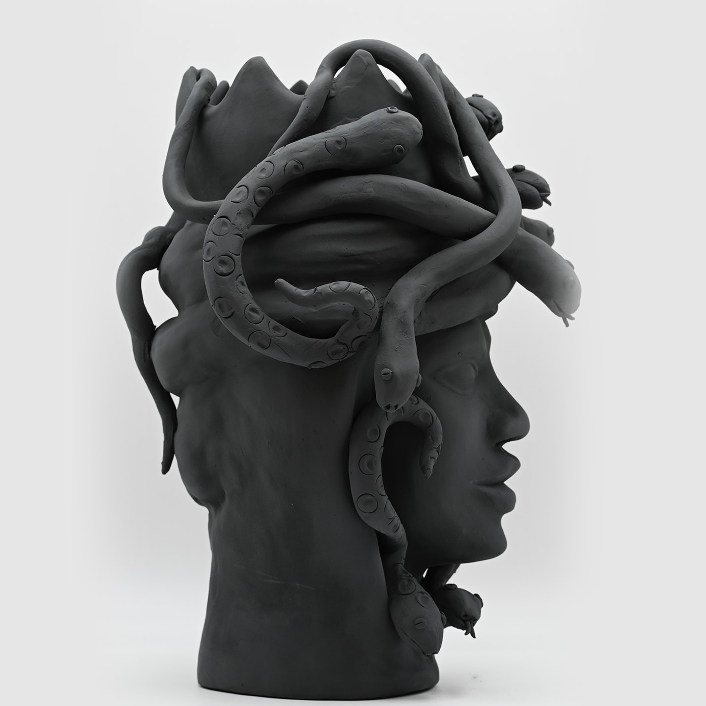 Sculpture artisanale gris foncé Moorkop