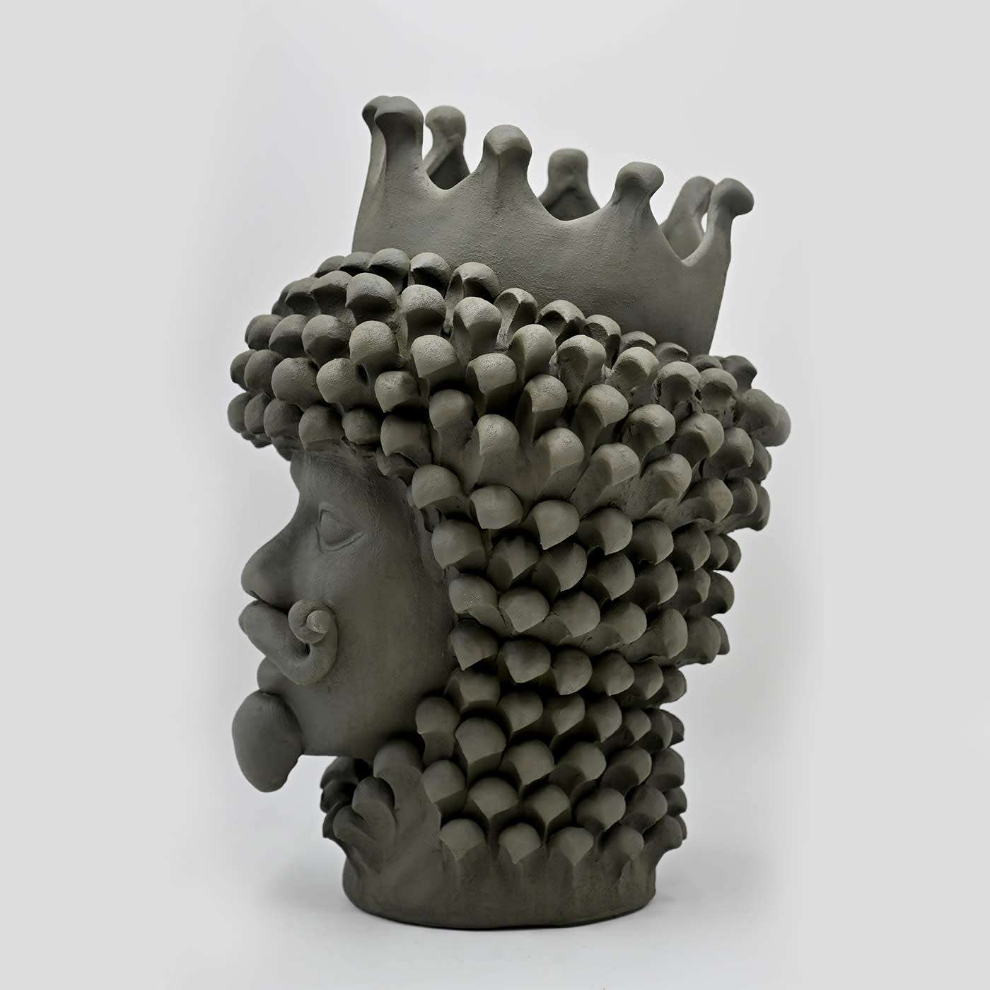 Moorkop grijze sculptuur