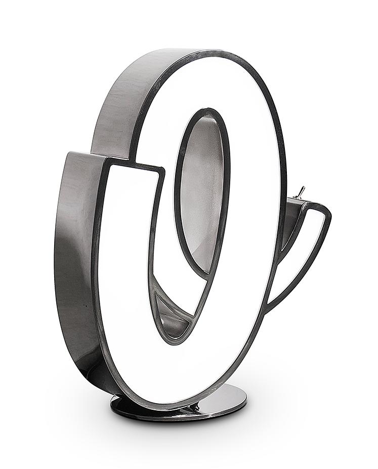 Opulent letter O