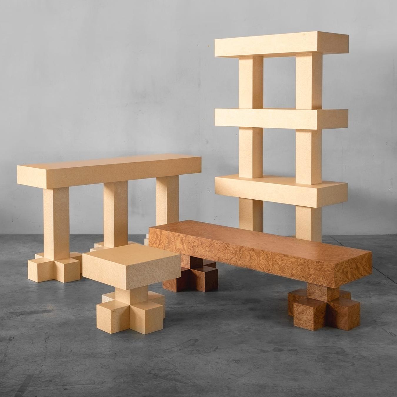 Table d’appoint en bois contemporaine