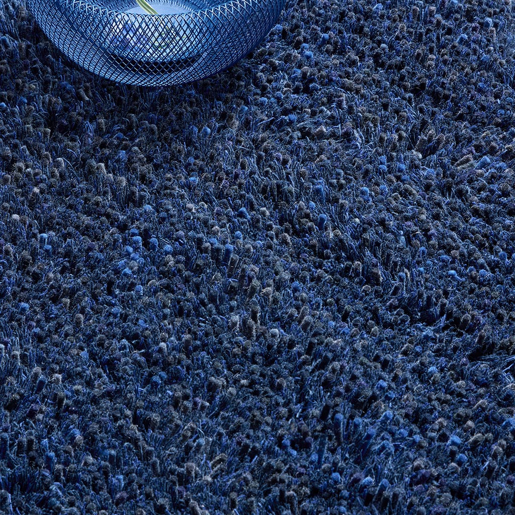 Tapis Sprout Cobalt Eclipse artisanal | Taille: 140 × 200 cm