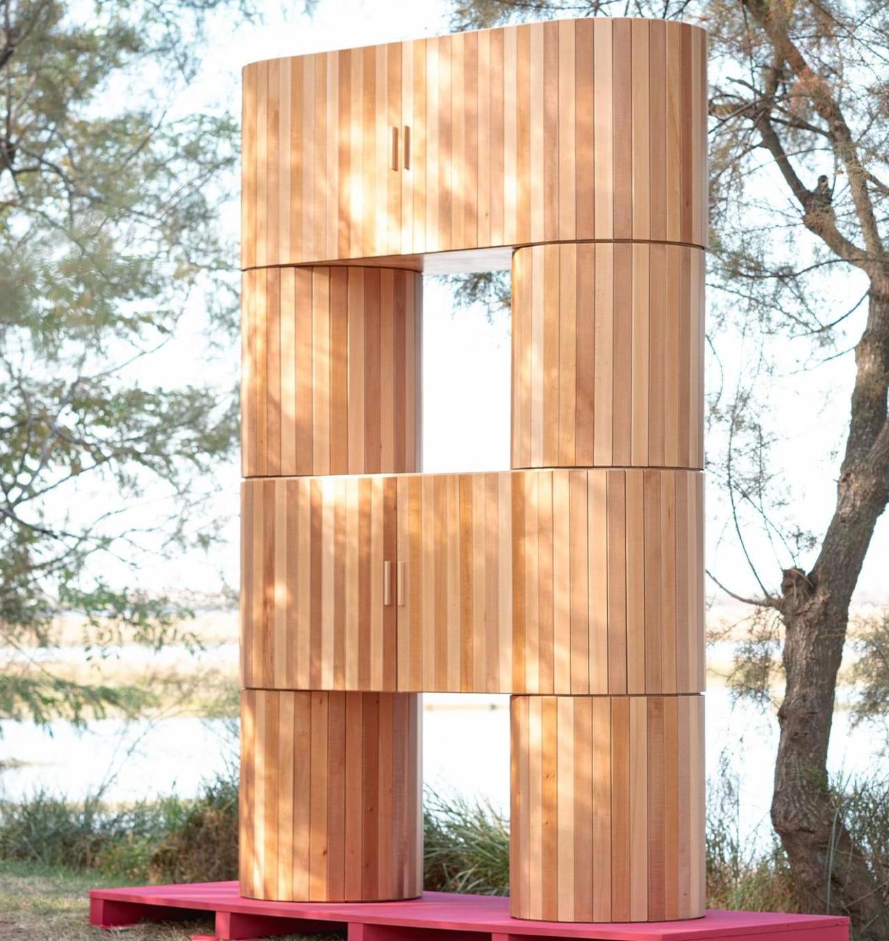 Armoire en tilleul naturel