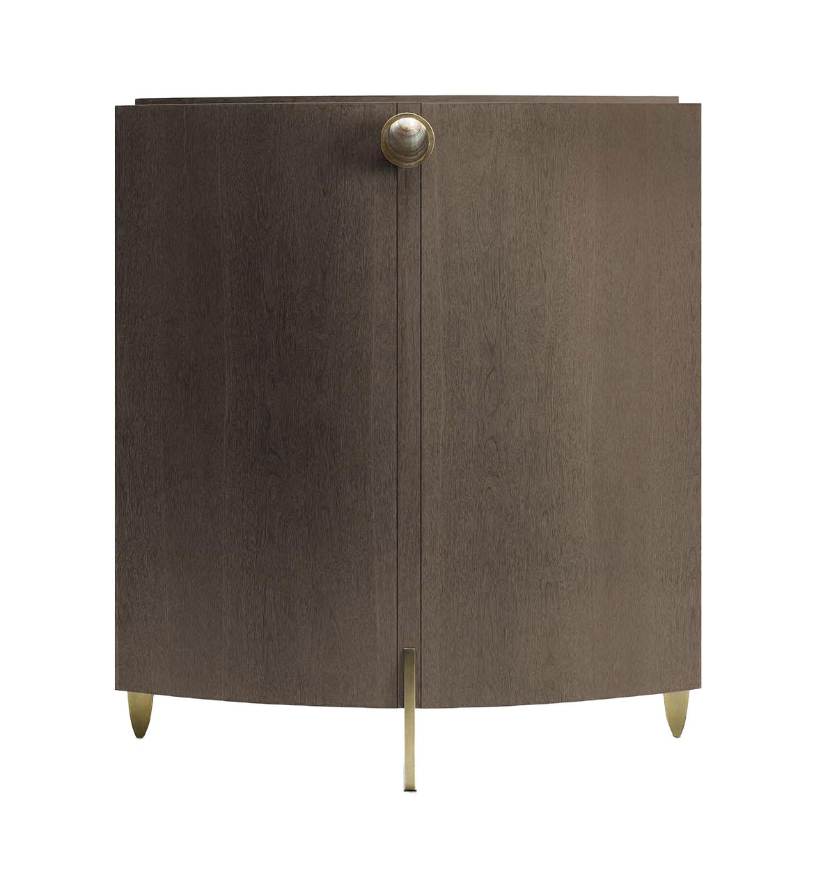 Parelglans kast met bronzen accenten