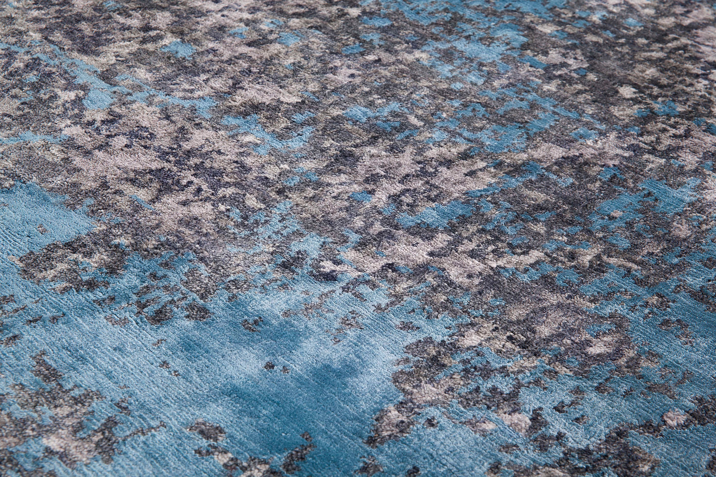 Tapis noué à la main abstrait