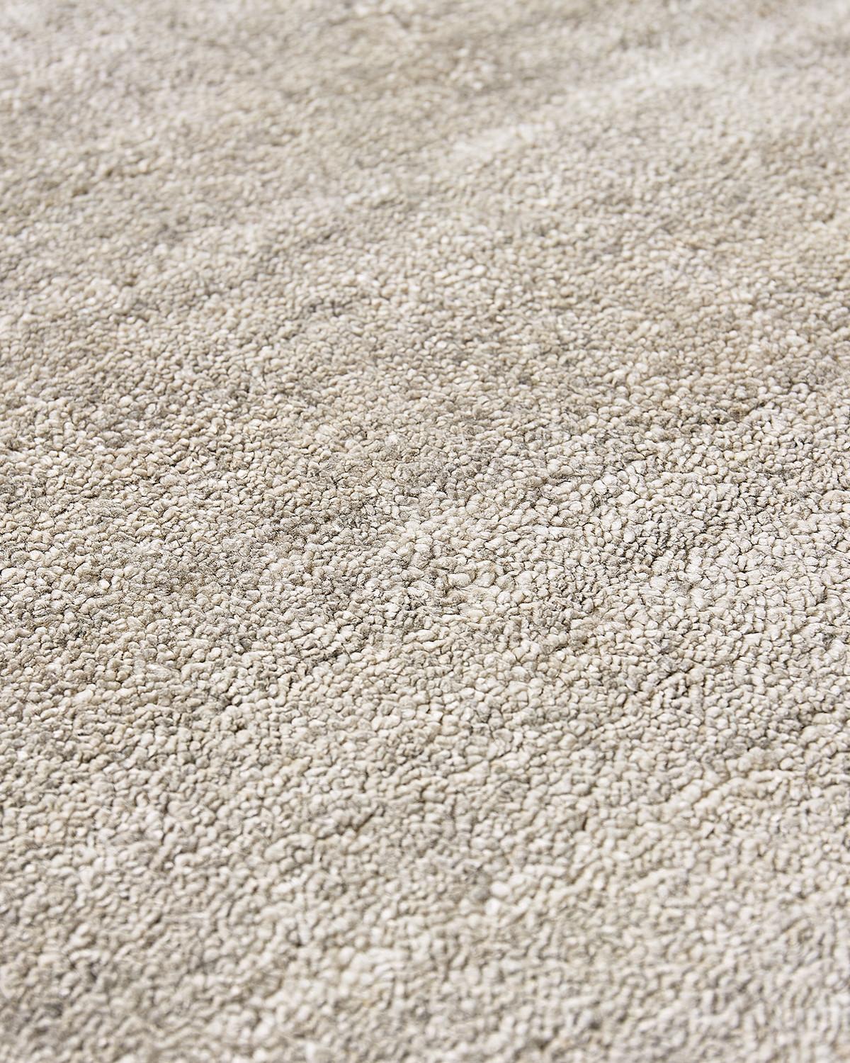 Tapis en soie de bambou off-white