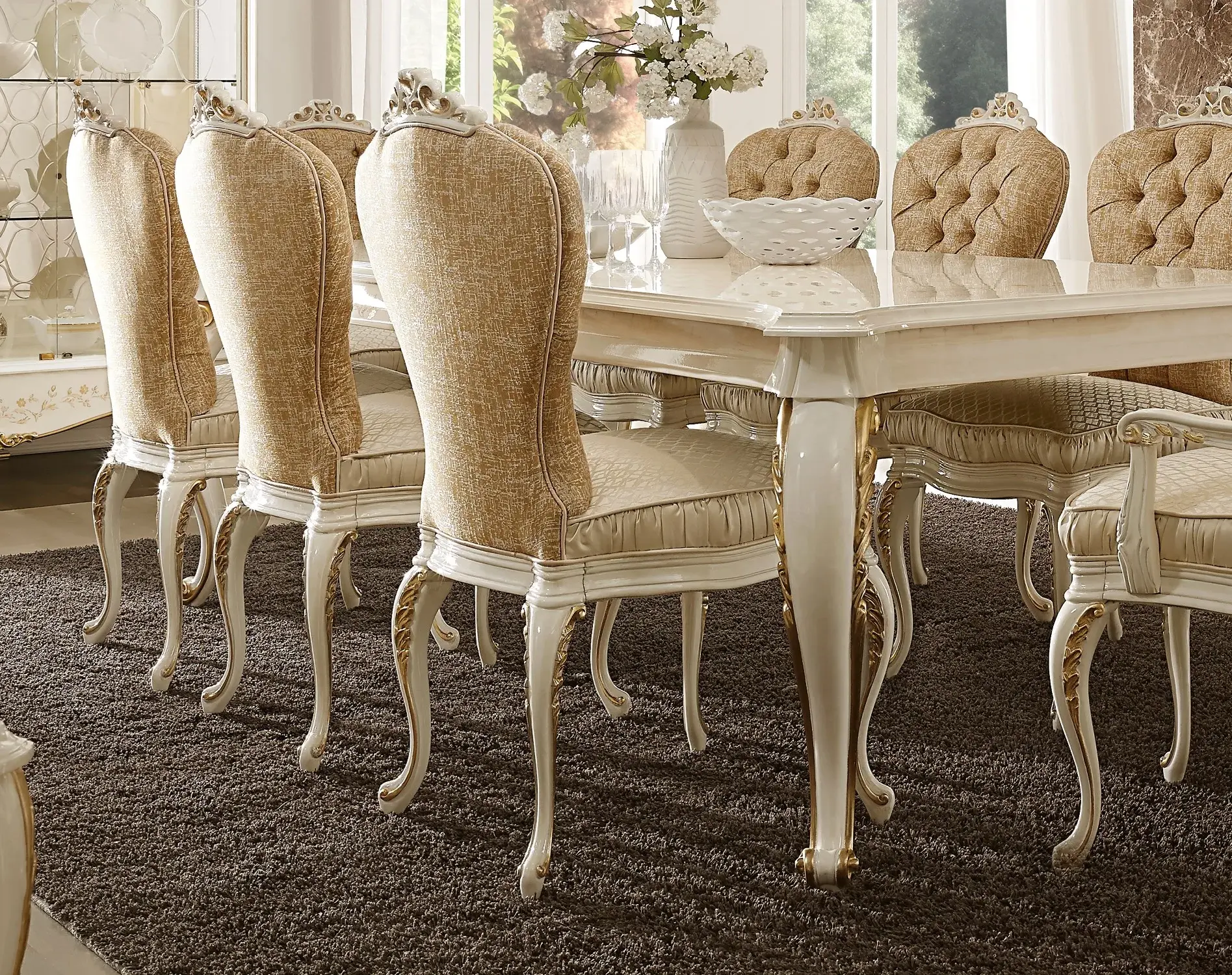 Luxe Italiaanse stoffen stoel