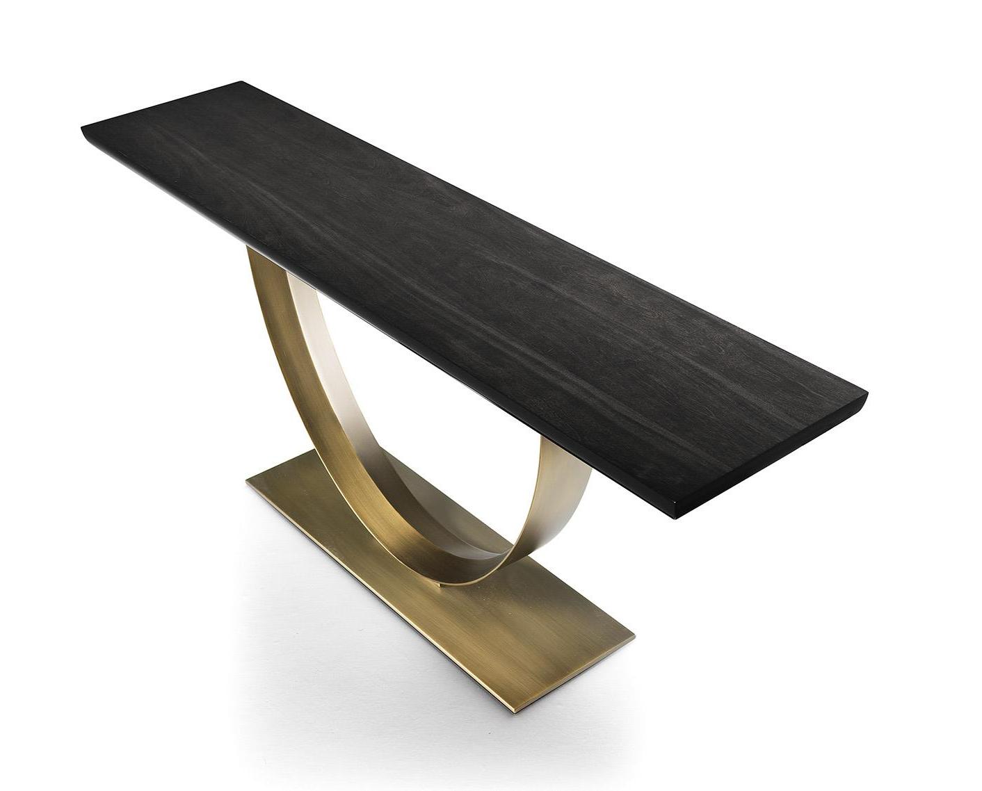 Houten console met bronzen onderstel