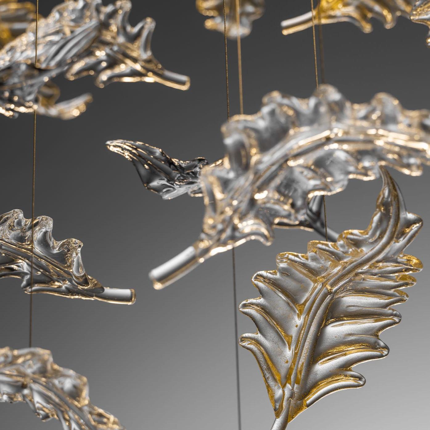 Lustre en feuilles de verre de Murano avec réflecteur en inox