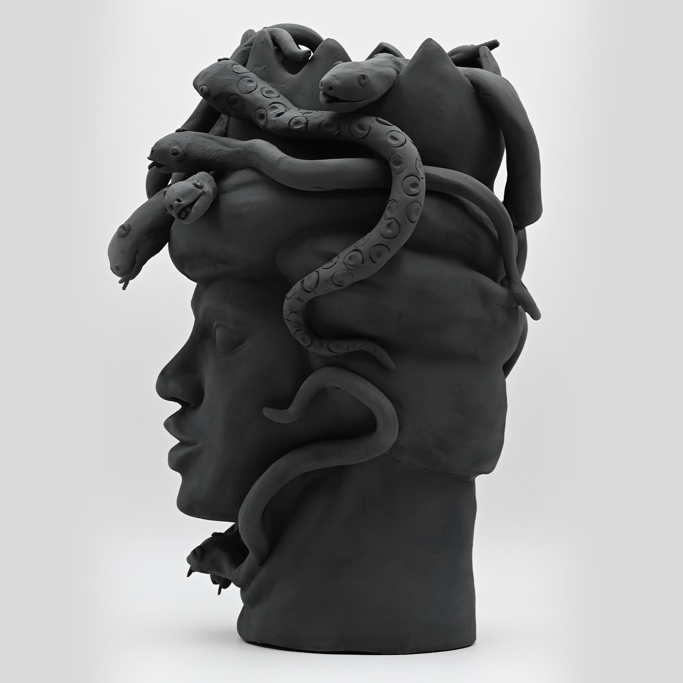 Sculpture artisanale gris foncé Moorkop